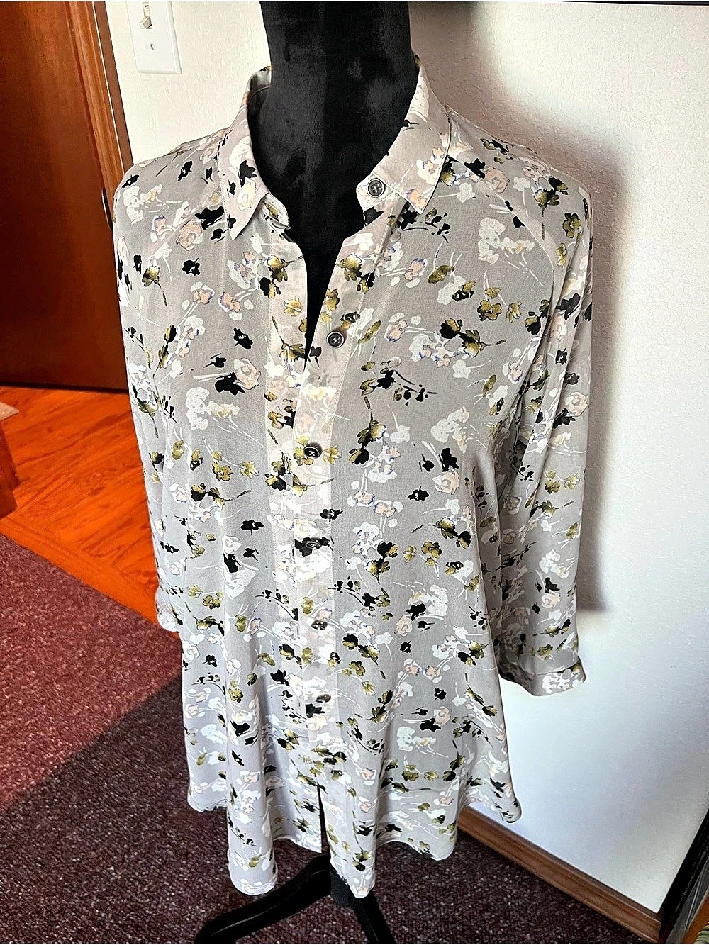 CAbi Sheer Floral Tunic Gray & White Medium
